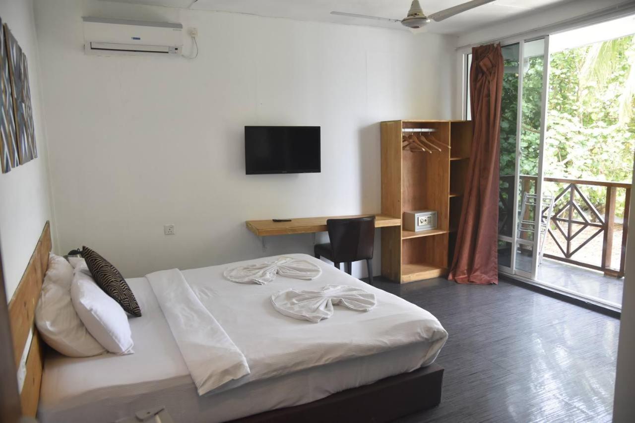 Hotel Seven Corals Maafushi Exterior foto